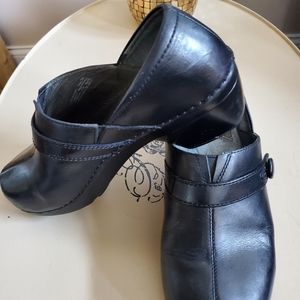 Dansko clogs size 8.5